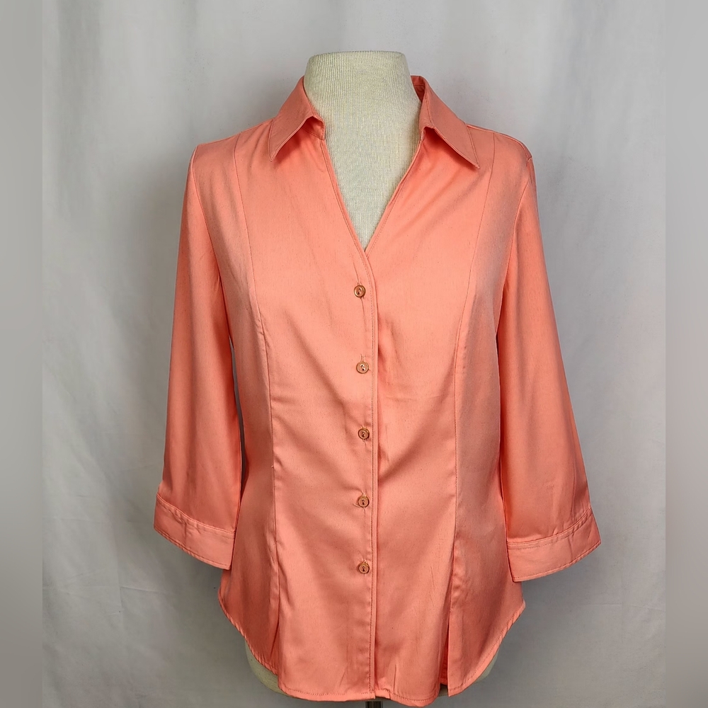 Women's Cato Peach 3/4 Sleeve Button Down Top Size M